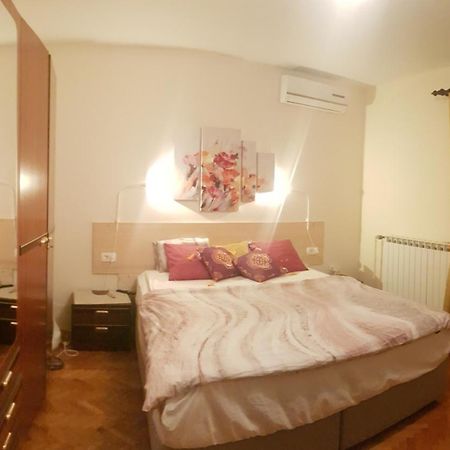Aneli Rooms & Apartament Ровин Стая снимка