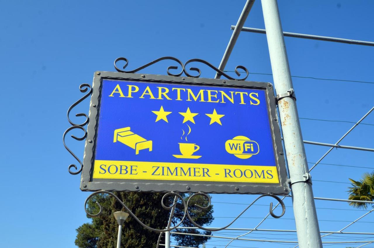 Aneli Rooms & Apartament Ровин Екстериор снимка